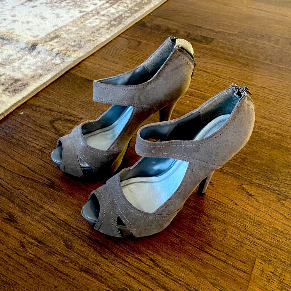 Grey shade